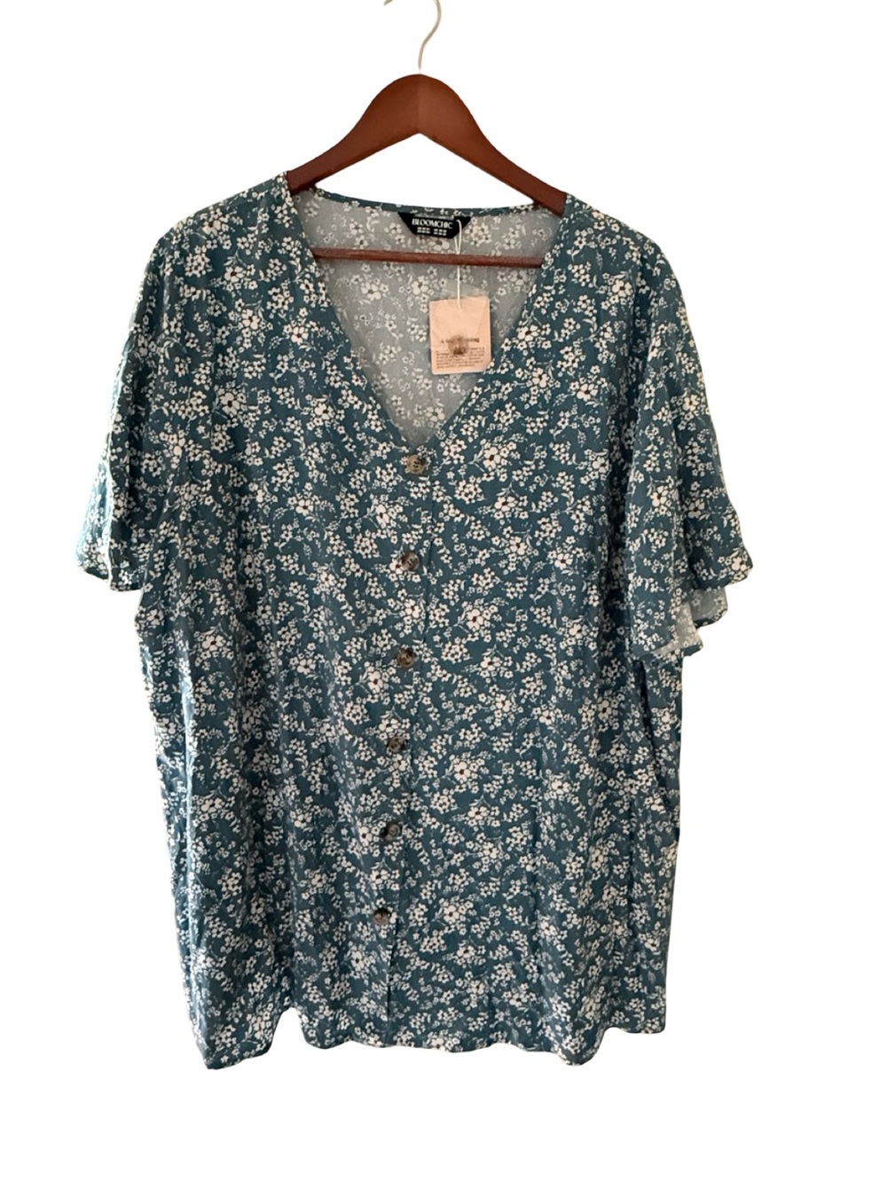 BloomChic, Floral Button-Up Blouse (Size 3X)